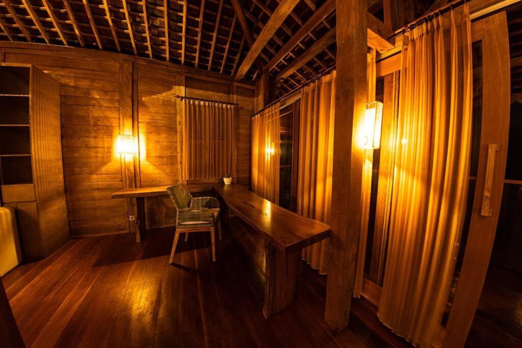 Ubud Riverside Villa Exterior photo