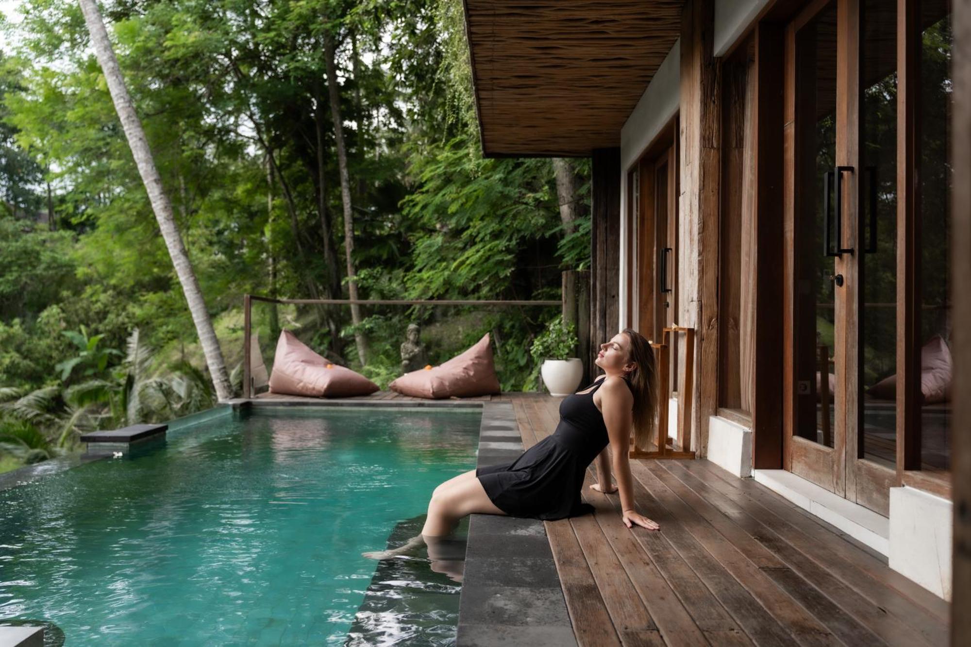 Ubud Riverside Villa Exterior photo