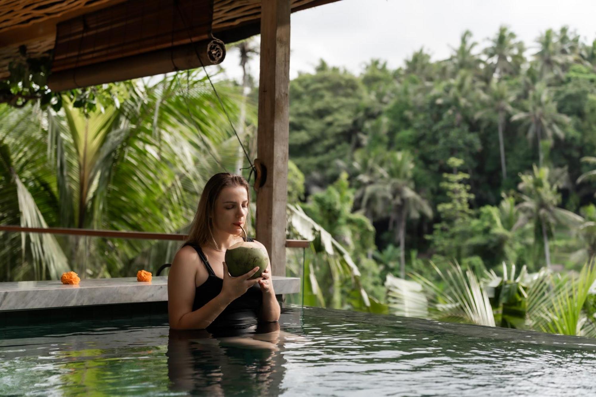 Ubud Riverside Villa Exterior photo